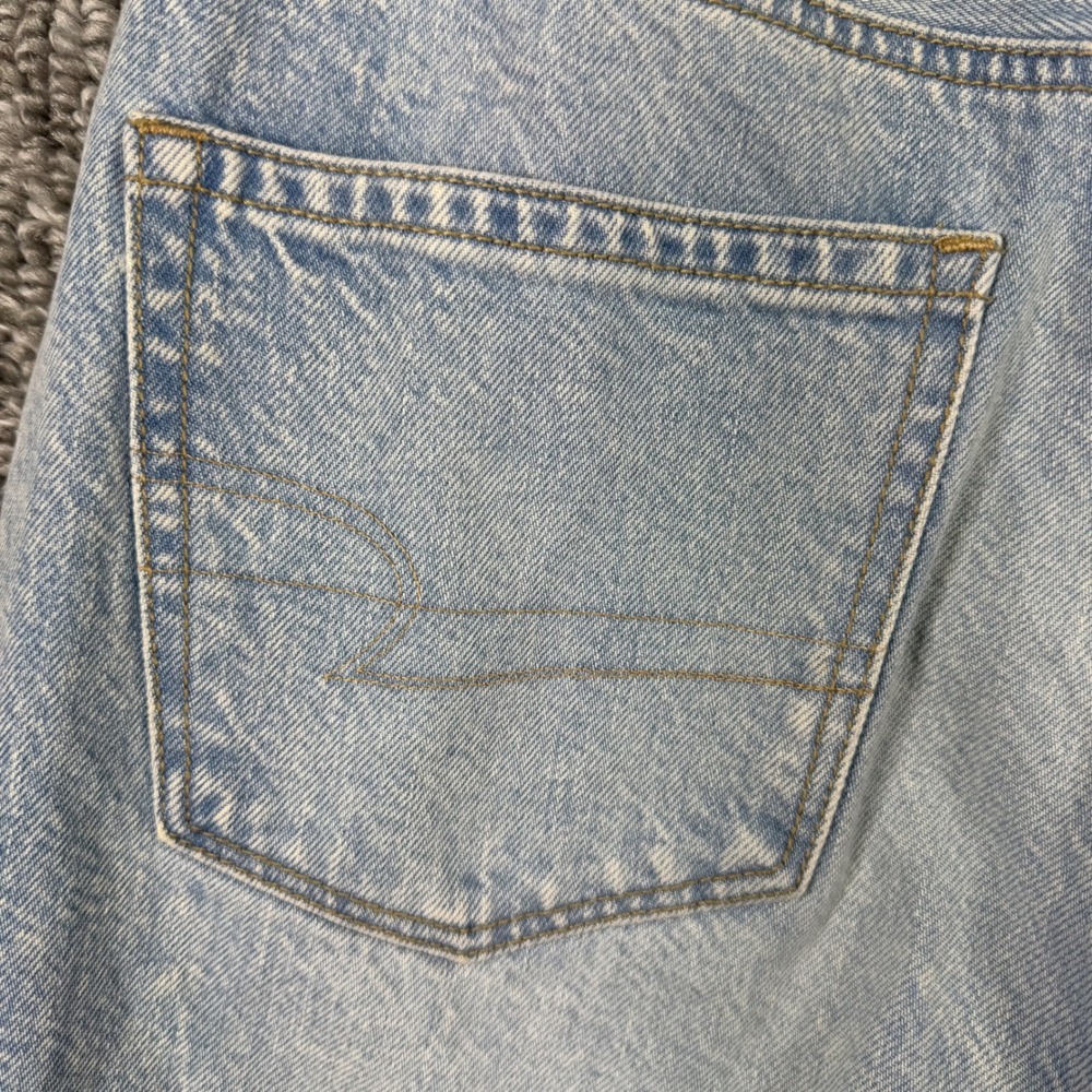 American Eagle High Rise Mom Jeans Relaxed Fit Light Wash Denim 90s Blue Women 2 - Picture 14 of 16